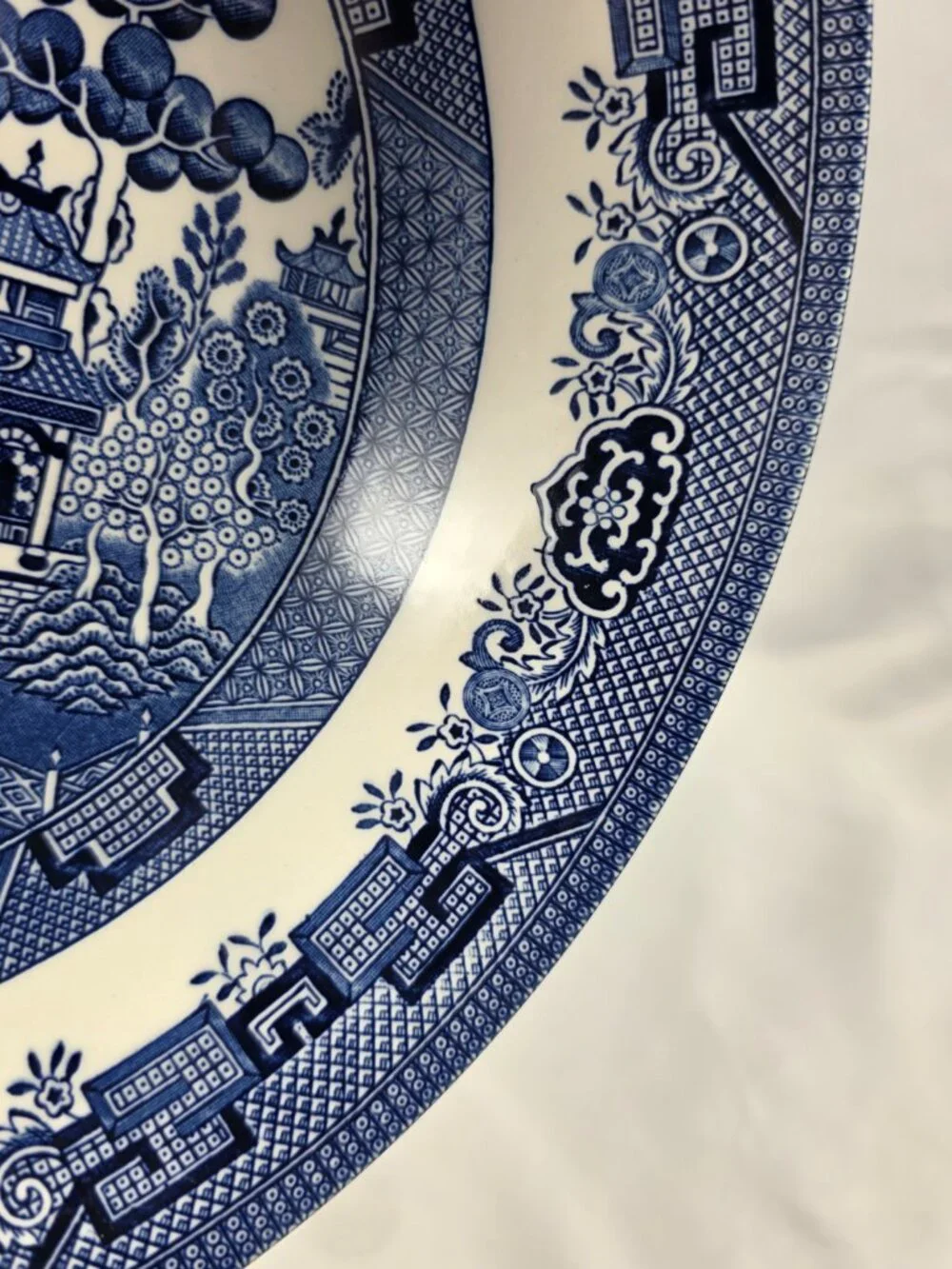 Churchill Willow Blue 9 Inch Round Deep Vegetable Bowl Georgian Shape
